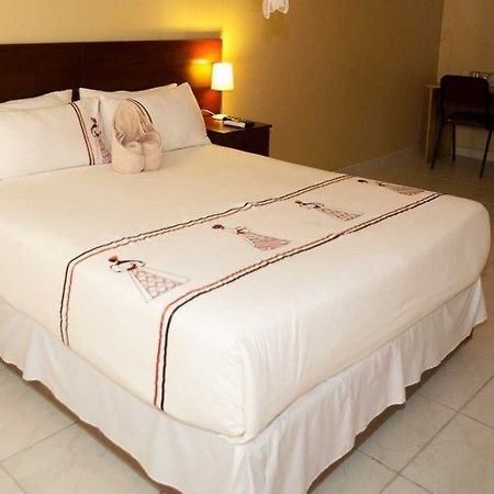 Nkanga Hotel Kasane Buitenkant foto