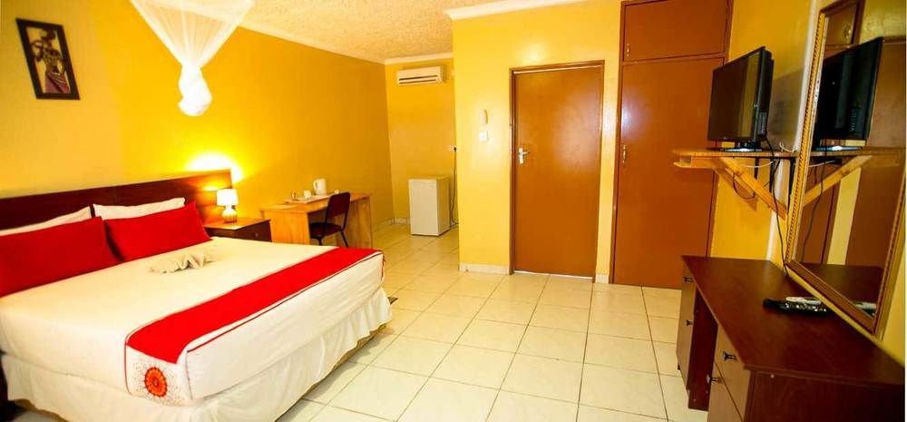 Nkanga Hotel Kasane Buitenkant foto